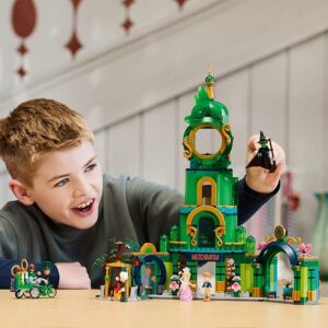 LEGO Wicked Benvenuti nella Città di Smeraldo, set da collezione con personaggi e Torre da costruire  