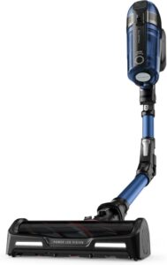 Rowenta X-Force Flex 12.60 AQUA Aspirapolvere Senza Fili in azione, perfetta per aspirare e lavare qualsiasi superficie  