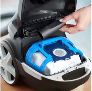 Philips XD3112/09 Deterocatore di aspirapolvere Serie 3000 con filtro anti-allergenico, potente motore da 900W e silenzioso a 79 dB, ideale per case con allergie.