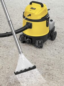 Aspirapolvere Clatronic® BSS 1309: aspirazione, lavaggio e soffiatore in un unico prodotto  