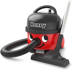 Numatic Henry Aspirapolvere con sacchetto n/a Red, design compatto e potente motore, ideale per pulizie domestiche e uffici