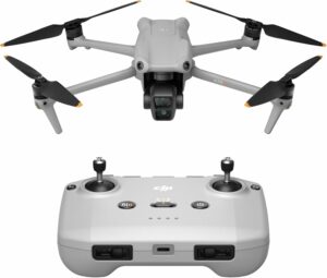 DJI Air 3 con DJI RC-N2, drone con fotocamera doppia e rilevamento ostacoli omnidirezionale, ideale per foto a 48 MP e video HDR 4K/60 fps.