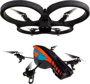 Parrot AR.DRONE 2.0 Quadricottero, Blu/Arancione in volo, una panoramica della sua qualità e design.