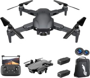 Drone pieghevole con fotocamera 6K in volo con sfondo paesaggistico  