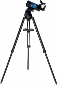 Celestron 22202 AstroFi 102 in azione osservando le stelle