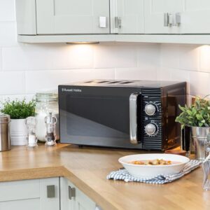 Forno a Microonde Manuale Solo Russell Hobbs RHM1731B Inspire con funzione scongelamento, timer e facile da pulire.
