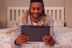 Samsung Galaxy Tab S7 FE SM-T733, tablet con schermo da 12.4 pollici e supporto Wi-Fi 6  