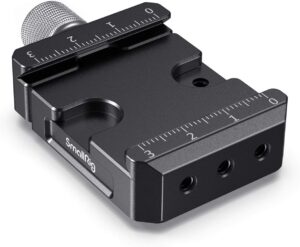 SMALLRIG Quick Release Clamp Morsetto Compatibile con Arca per DJI Ronin e ZHIYUN Crane, utilizzato su gimbal per riprese professionali.