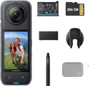 Insta360 X4 Pack Endurance - Action Cam 360° con video in 8K, impermeabile, con stabilizzazione e batteria lunga durata