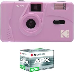 Kodak M35 fotocamera 35mm viola in azione