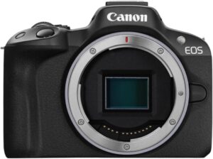 Canon EOS R50 mirrorless fotocamera con obiettivo RF-S 18-45 f/4,5-6,3, display orientabile e funzionalità 4K UHD