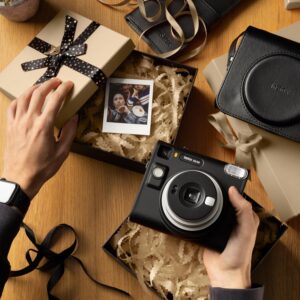 Fujifilm instax SQUARE SQ40 Fotocamera Istantanea con Design Elegante e Stampe Quadrate