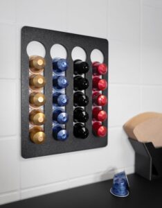 Portacapsule NewGround Designs per Nespresso, dispenser elegante da parete per 20 capsule