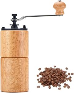 Macinacaffè manuale in legno con macine in ceramica e impostazioni regolabili, ideale per una preparazione del caffè precisa e di qualità.