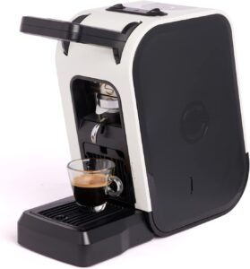 Macchina a cialde Spinel “Ciao” di Caffè Barbera con 18 cialde compostabili Aromagic, ideale per gli amanti del caffè.