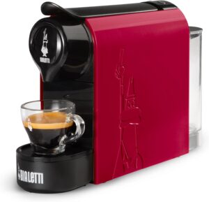 Immagine della macchina da caffè Bialetti Gioia in colore rosso, compatibile esclusivamente con capsule Bialetti, classe di efficienza energetica A.