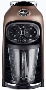Lavazza A Modo Mio Macchina Caffè Espresso Deséa, 1 Litro, Noce in primo piano, con design elegante e moderno  