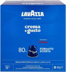 Capsule Lavazza Crema e Gusto Classico in confezione da 240, compatibili con macchine Nespresso Original, con note di spezie, cioccolato e legno, intensità 12/13.