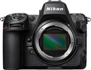 Nikon Z8 - Fotocamera mirrorless con risoluzione 45,7 MP, video 8K e autofocus rapido