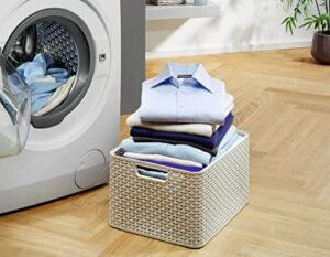 Lavasciuga Electrolux EW9W296Y PerfectCare 900 con DelicateCare System, vista laterale, bianca