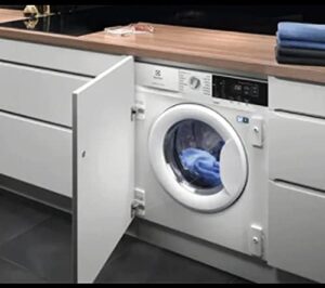Lavatrice Electrolux Carica Frontale EW7F484BI con capacità di 8 kg e design bianco elegante