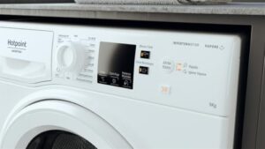 Hotpoint Ariston NFR69W IT Lavatrice a Carica Frontale con Classe Energetica A e Centrifuga 1400 Giri
