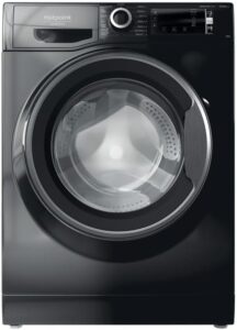 Lavatrice Hotpoint Ariston NBT 108 BLACK IT con design moderno e capacità di 10 kg