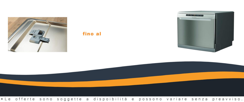 Lavastoviglie Indesit DFO 3C23 AX, modello a libera installazione con capacità di 14 coperti e classe energetica E