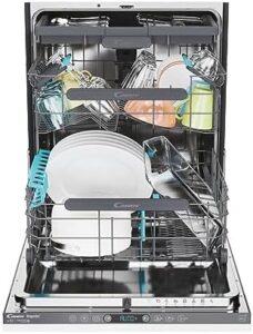 Lavastoviglie da incasso con 16 coperti, Wi-Fi e classe energetica C, in cucina moderna.