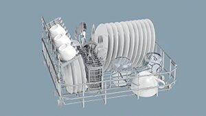 Lavastoviglie Siemens SK26E222EU iQ300 compatta autoportante, perfetta per piccoli spazi con funzione VarioSpeed e sistema AquaStop