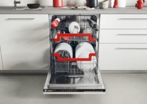 Hoover HDIN 4D620PB/E, lavastoviglie completamente integrata con capacità di 16 coperti e programma 4D Wash.