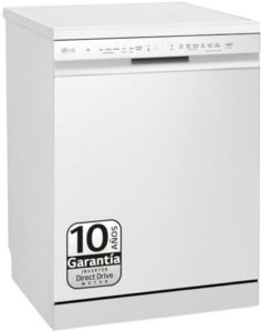 LG Lavastoviglie DF243FW Bianco 60 cm in cucina, con design elegante e capacità di 14 coperti, perfetta per famiglie e cucine moderne.