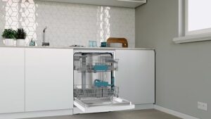 Lavastoviglie Balay 3VS5031BP con motore estraibile e tecnologia Home Connect, design elegante in bianco