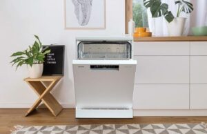 Gorenje GS642E90W, lavastoviglie autoportante con protezione Total AquaStop e programma SpeedWash  