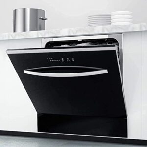 Lavastoviglie da incasso, 8 posti con 4 programmi di lavaggio per un'ottima efficienza in cucina.