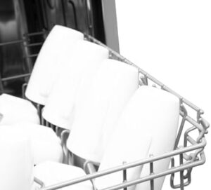 Lavastoviglie Amica DIM41E5qO a scomparsa totale, ideale per famiglie piccole e moderne.
