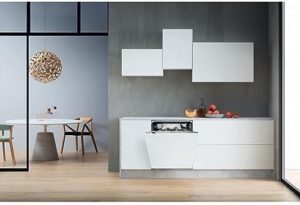 Lavastoviglie da 60 cm, 14 coperti, Classe A++ in una cucina moderna