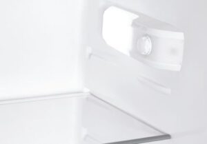Frigorifero Candy CELDP2450H ad incasso con doppia porta, 205 litri e classe energetica E