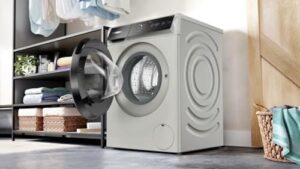 Bosch WGB2560X1, la lavatrice intelligente della serie 8, progettata per risparmio energetico e acqua, con funzionalità avanzate come Iron Assist e Speed Perfect.