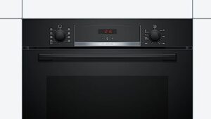 Forno Bosch HBA534BB0 in acciaio inossidabile, 71 litri, ideale per cucinare in grandi quantità e con funzioni avanzate per risultati ottimali.