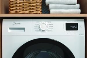 Lavatrice Indesit a carica frontale, capacità 8 kg, modello IM R268B MY TIME IT